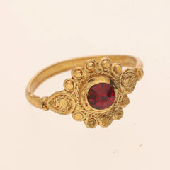 Anzu Demifine Gold Ring | Vintage Red Gemstone Design