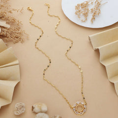 Anzu Demifine Circle Necklace | Geometric Zirconia Pendant