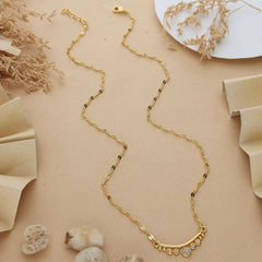 Anzu Demifine Dainty Necklace | Floral Cluster Pendant