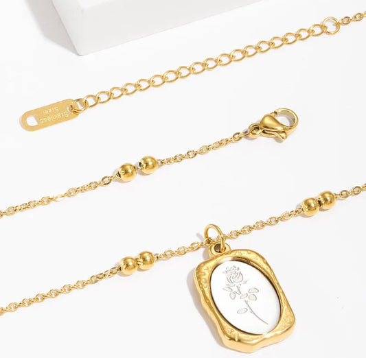 Vintage Bloom Necklace | Gold-Framed Rose Pendant