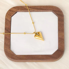 Golden Heartbeat | Luxe Minimalist Pendant Necklace