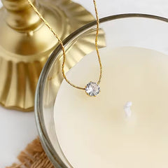 Solitaire Glow | Classic Gold Pendant with Sparkling Zircon Center