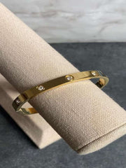 Eternal Radiance | Crafted in Gold, Adorned with Light