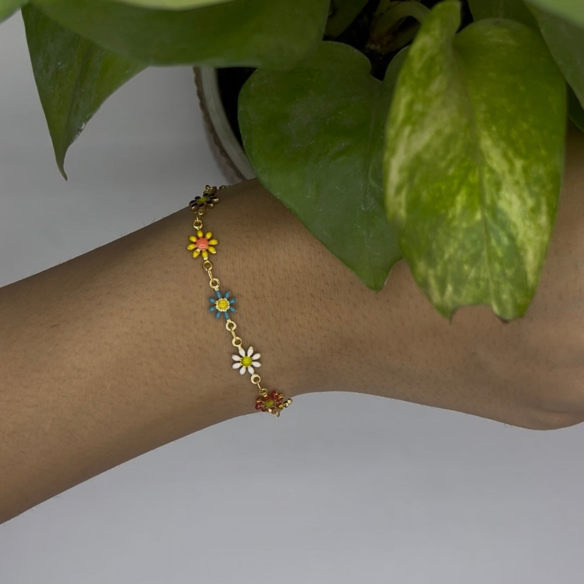 Boho Colorful Enamel Daisy Flower Chain Bracelet | Adjustable