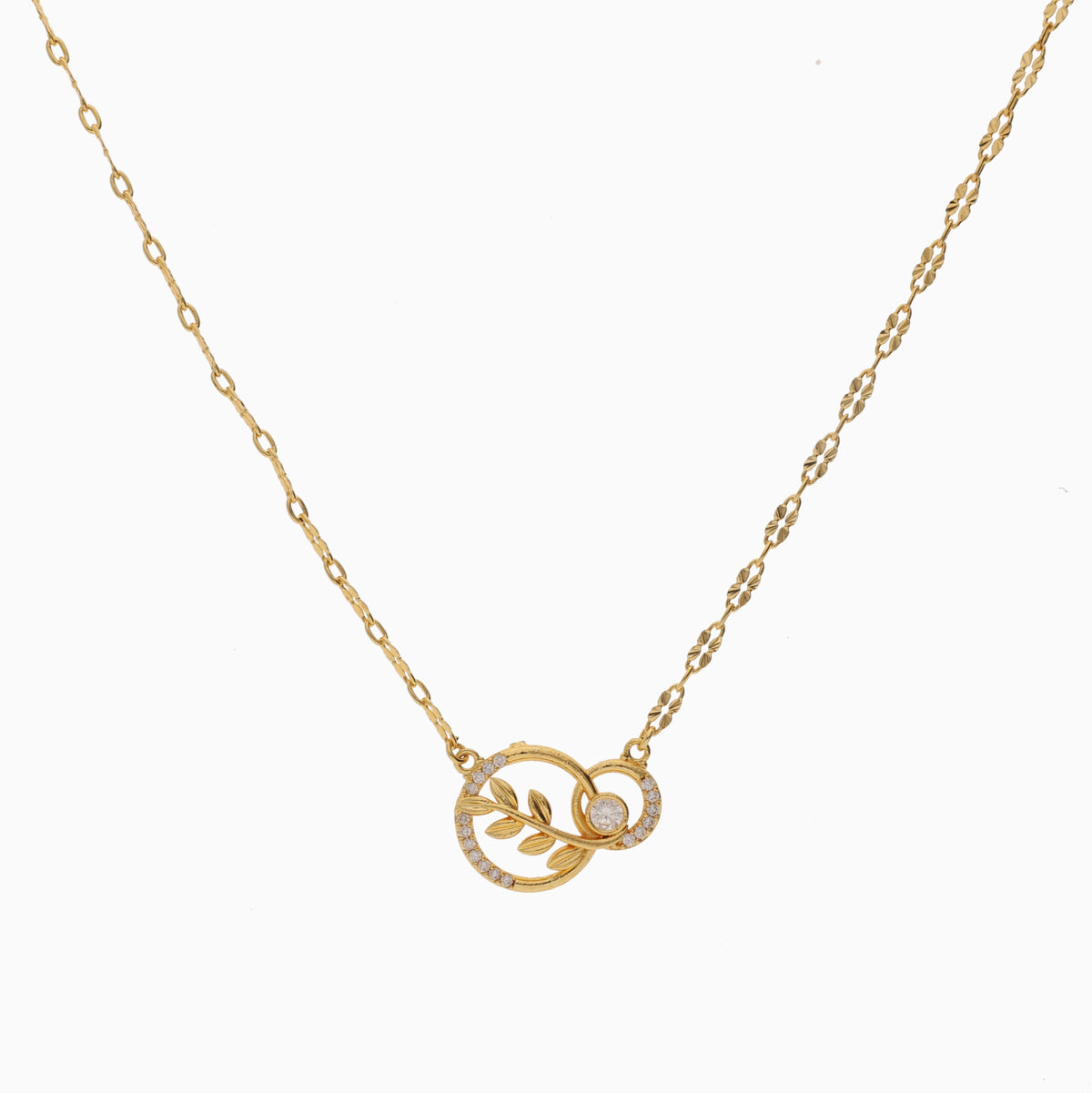 Anzu Interlocking Circles Necklace | Demifine Leaf & Zirconia Pendant