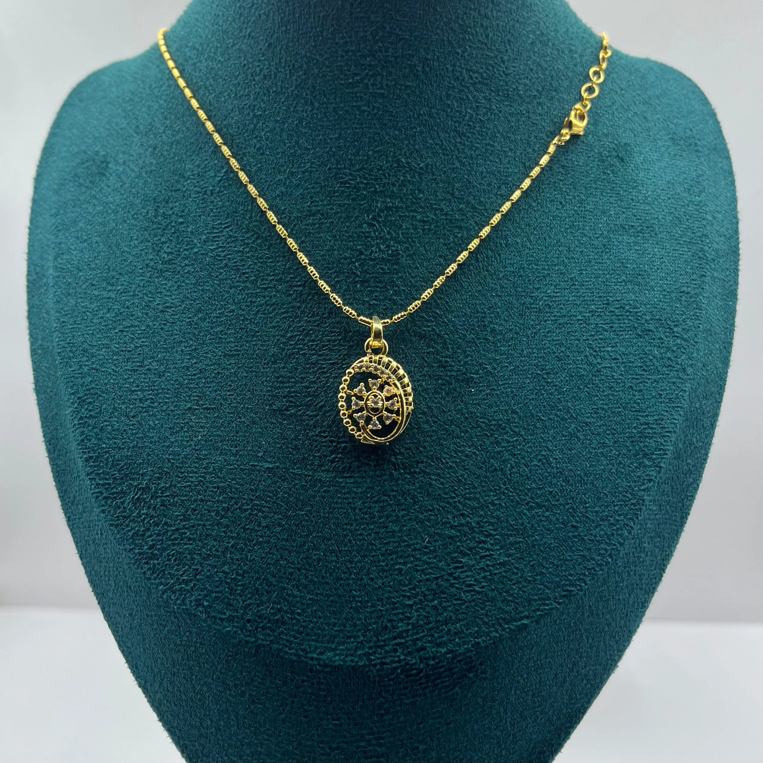 Vintage Inspired Filigree Oval Pendant Necklace | 1g Gold Plated