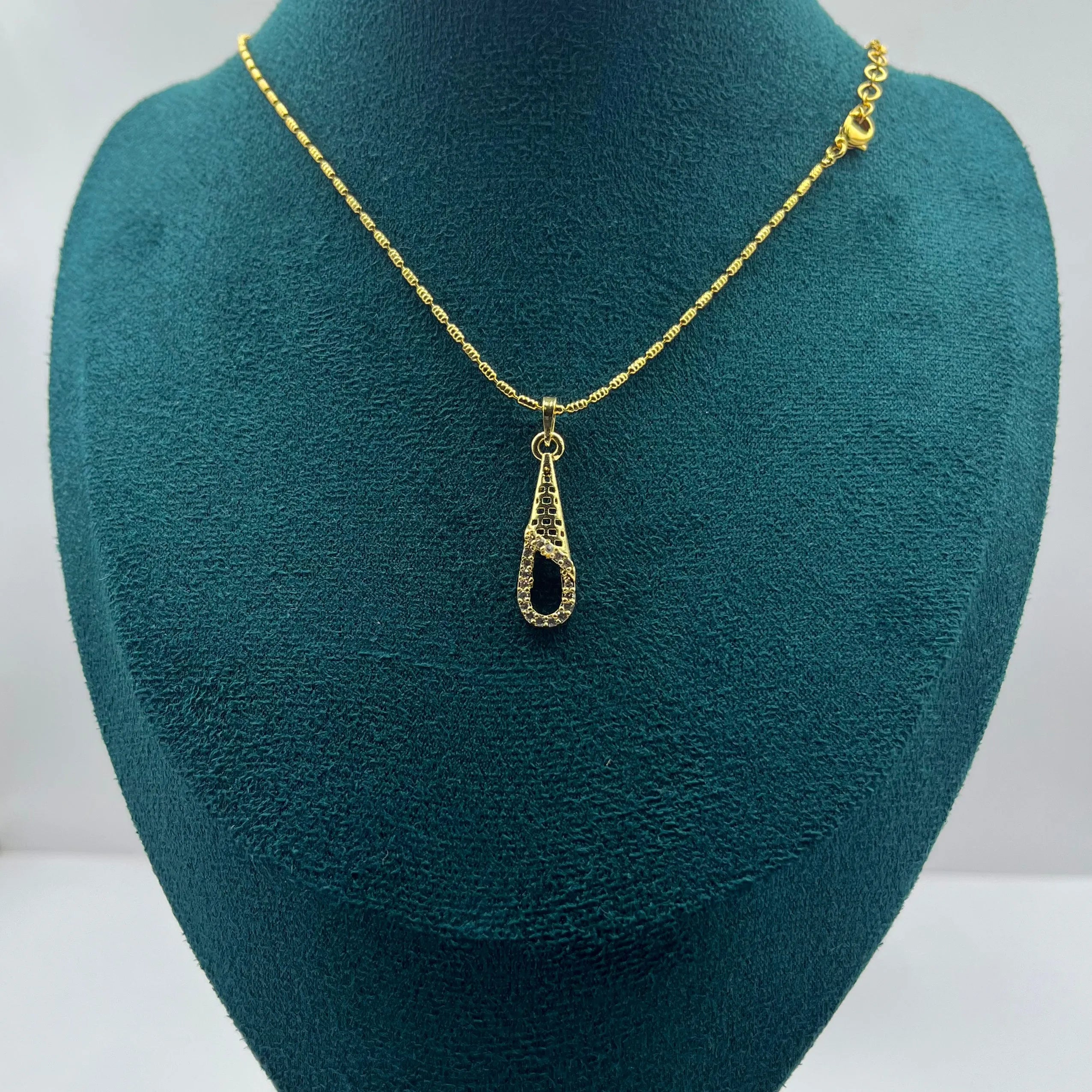 Vintage Inspired Teardrop Pendant Necklace | 1g Gold Plated