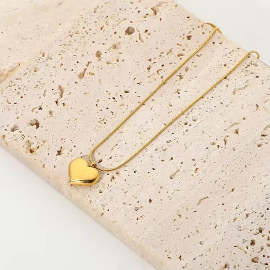 Golden Embrace | Polished Heart Pendant on Sleek Snake Chain